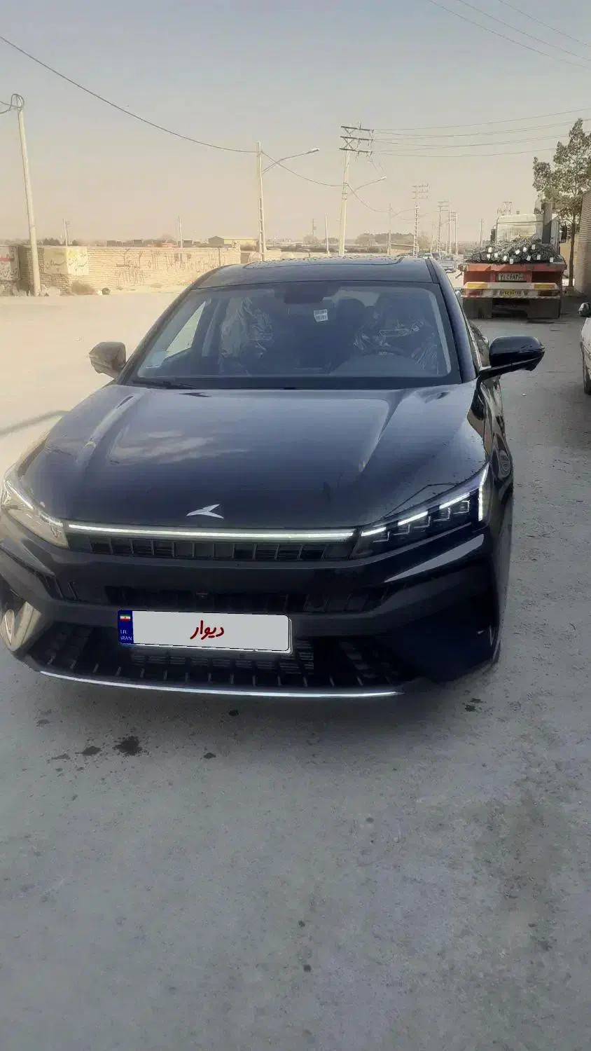 **KMC J7 صفر و خشک**|خودرو سواری و وانت|اصفهان, امامزاده اسماعیل|دیوار