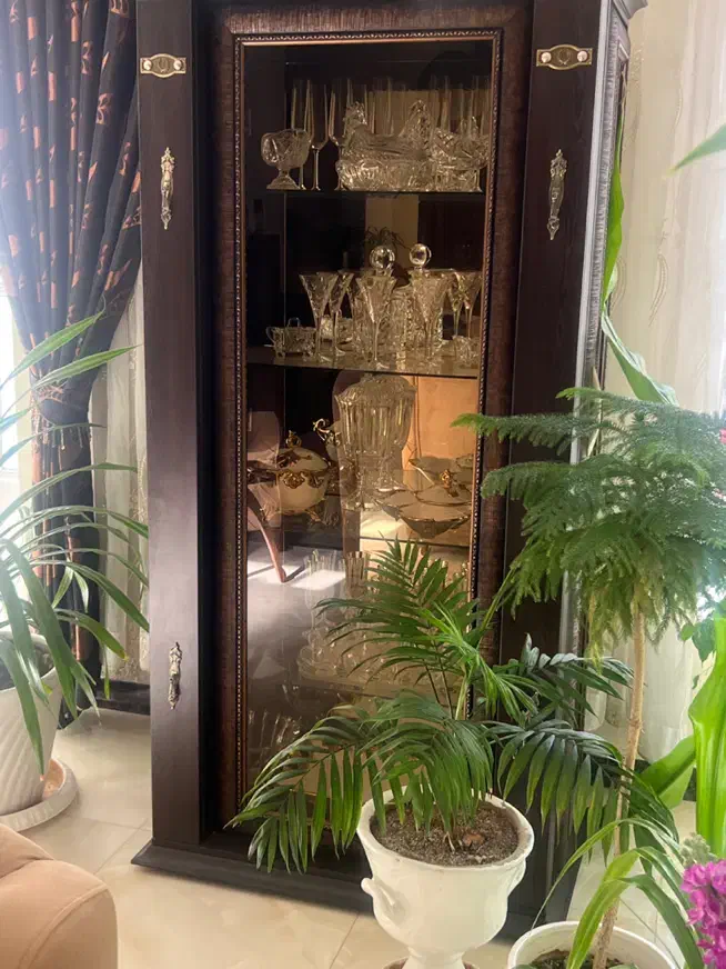 بوفه درحد با متریال و شیشه عالی دودی|بوفه، ویترین، کنسول|شیراز, شهرک آرین|دیوار