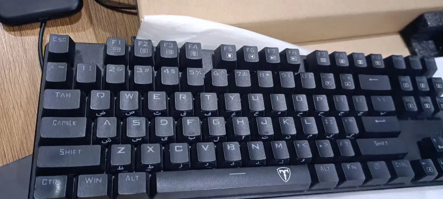 کیبورد T Dagger Bora مکانیکال RGB سوییچ قرمز|قطعات و لوازم جانبی رایانه|رشت, گلباغ نماز|دیوار