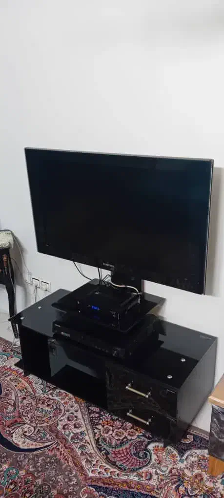 تلویزیون اصل سامسونگ + میز|تلویزیون و پروژکتور|تهران, فدک|دیوار