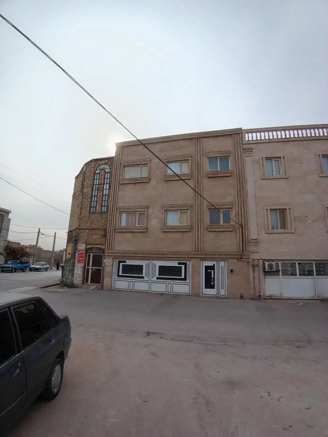 فروش منزل طبقه بالا نوساز شهرک گلها|فروش خانه و ویلا|شیراز, شهرک گلها|دیوار