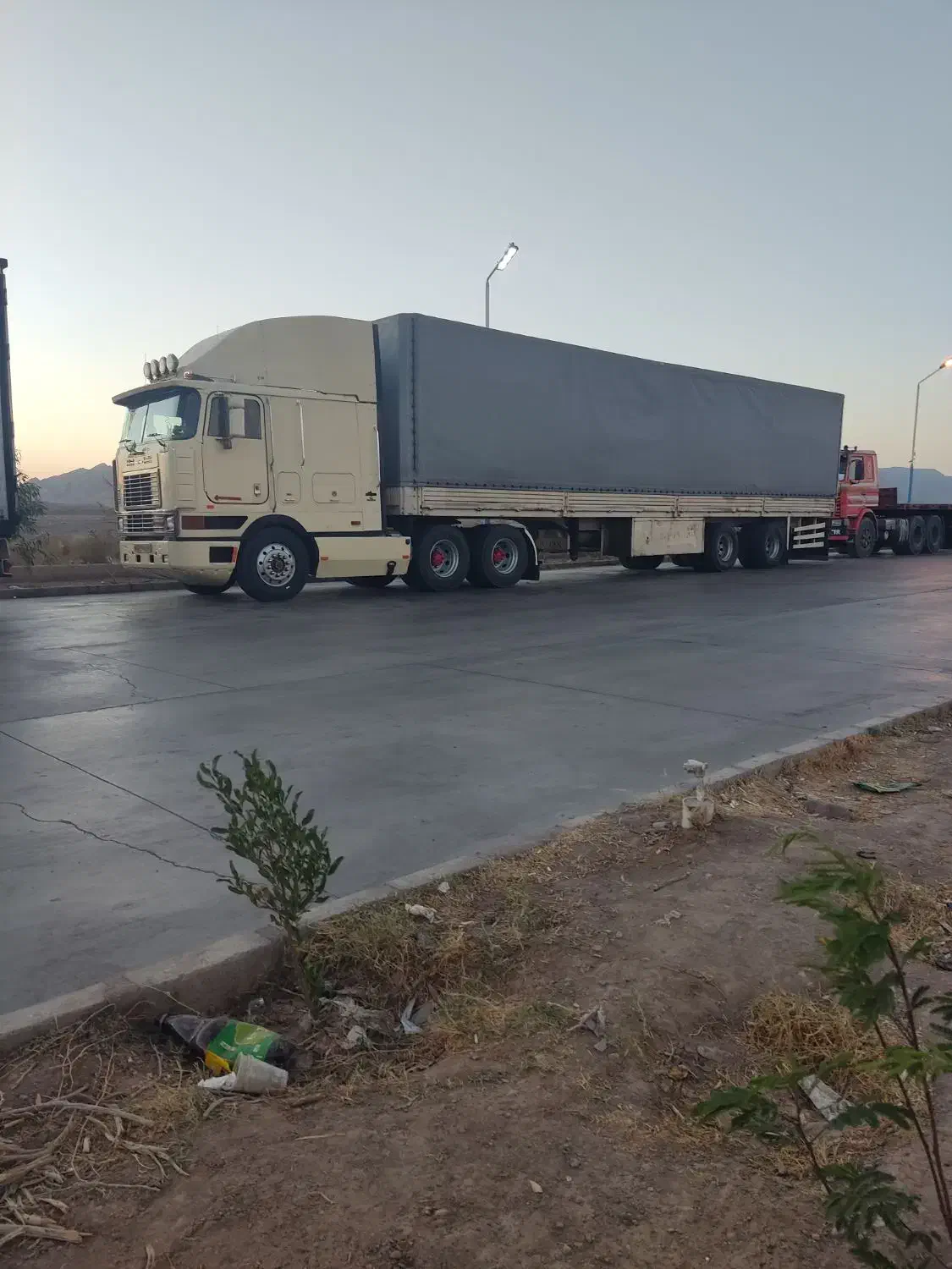 تریلی چادری دومحور|خودرو سنگین|شیراز, شهرک آرین|دیوار