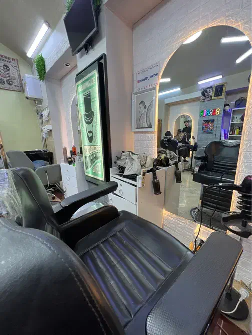 ارایشگر ماهر و حرفه ای|استخدام درمانی، زیبایی، بهداشتی|تهران, قیام|دیوار