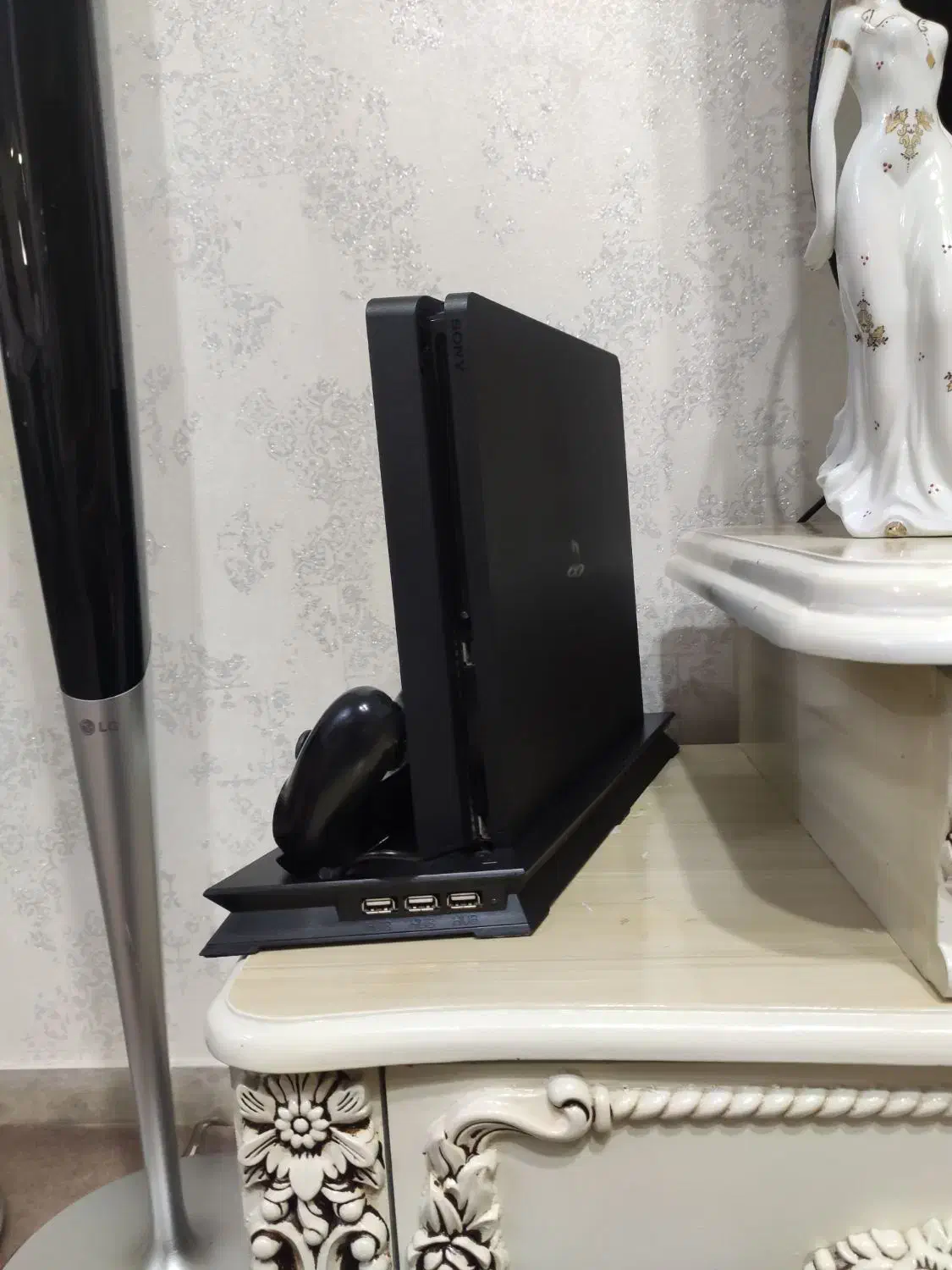 پلی استیشن 4 اسلیم دو دسته (1ترابایت)|کنسول، بازی ویدئویی و آنلاین|گلستان (تهران), |دیوار