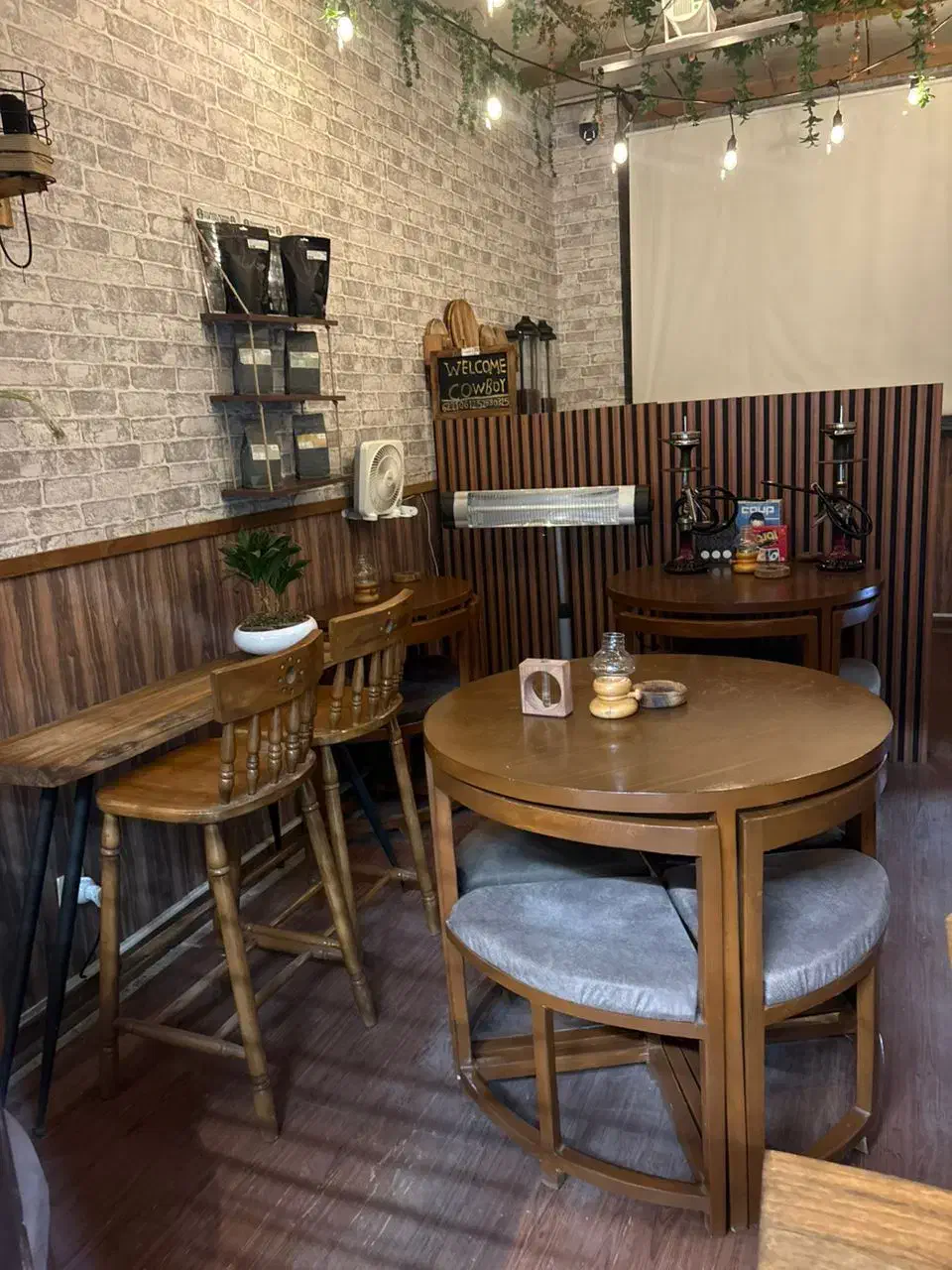 میز صندلی و کافی بار و تخته سیاه و لوازم کافه|کافی‌شاپ و رستوران|تهران, شهرک امید|دیوار