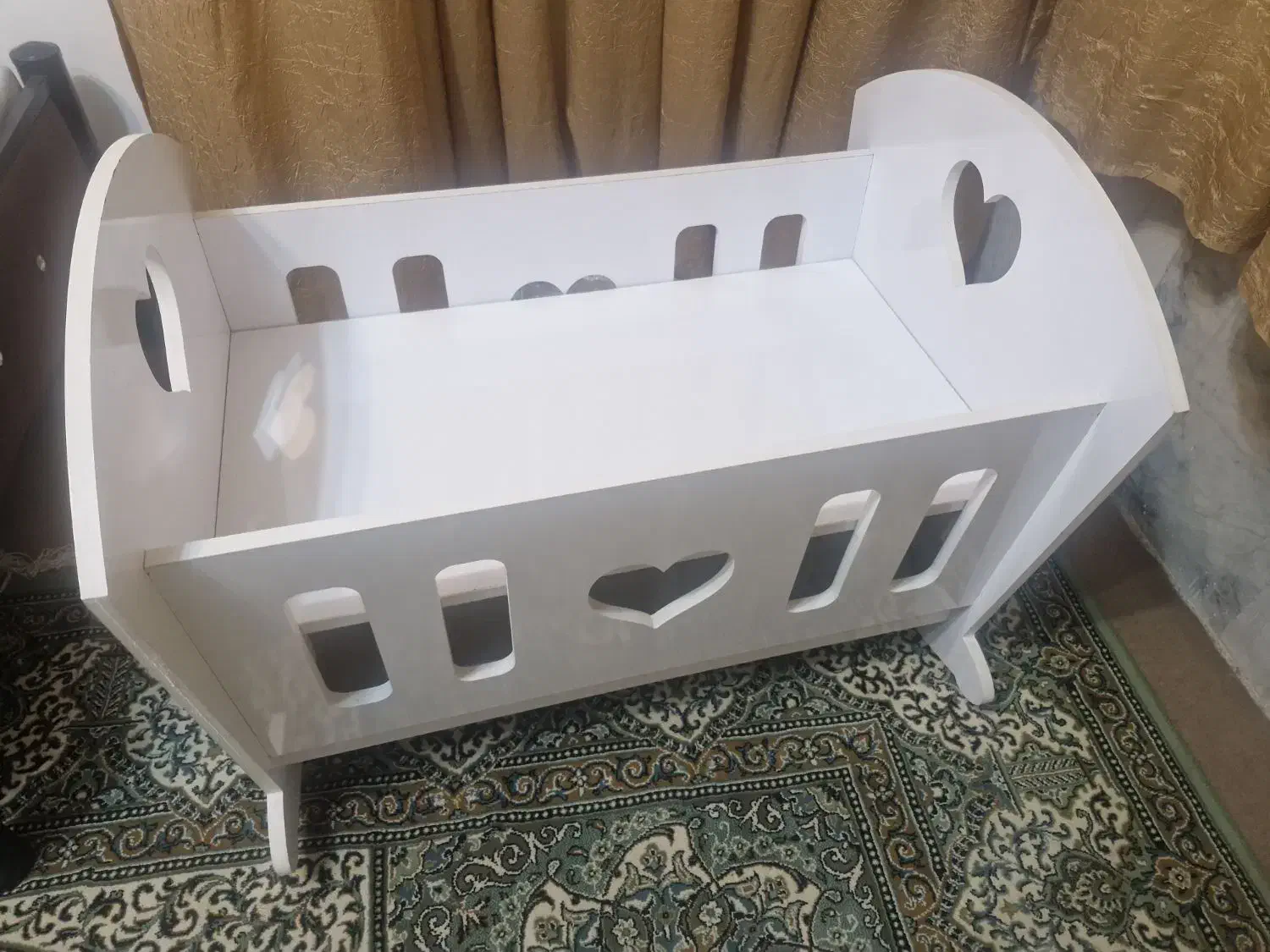 گهواره|تخت و سرویس خواب|فلاورجان, |دیوار