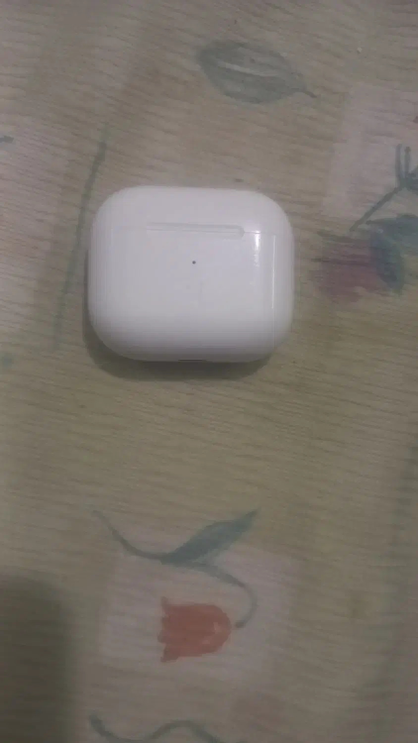 ۴ یا ۵ تا ایرپاد آکبند پلمپ دانی|لوازم جانبی موبایل و تبلت|همدان, |دیوار