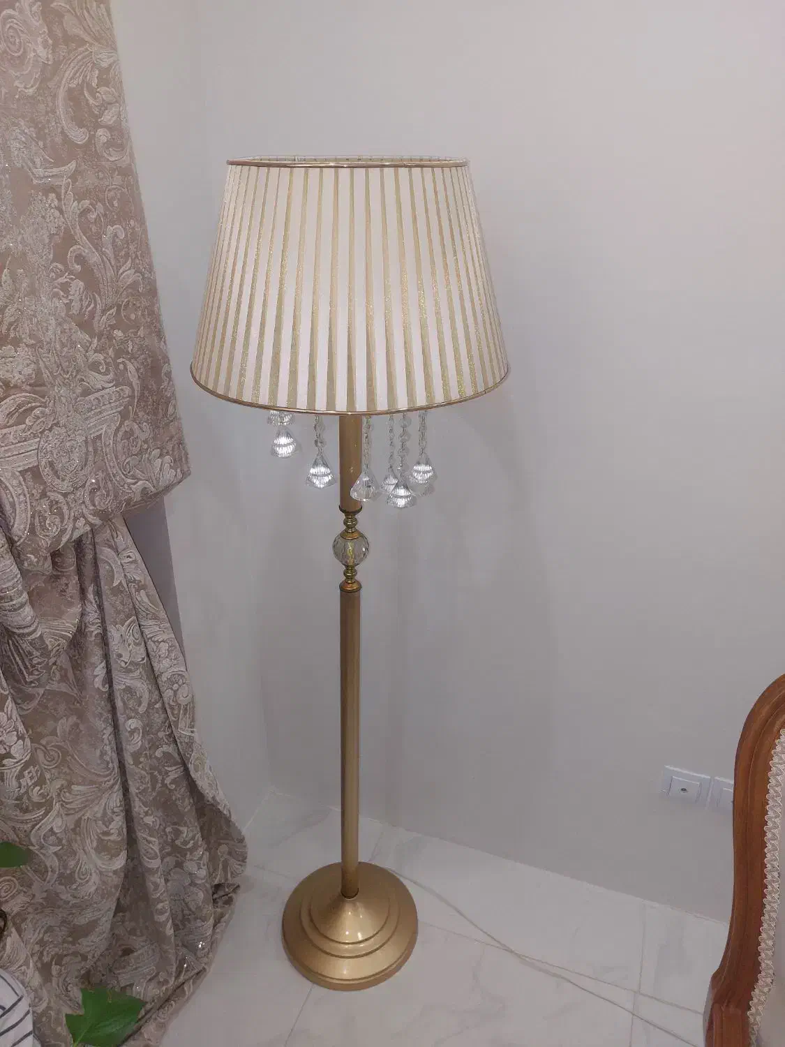 اواژور|چراغ خواب و آباژور|محمدیه-قزوین, |دیوار