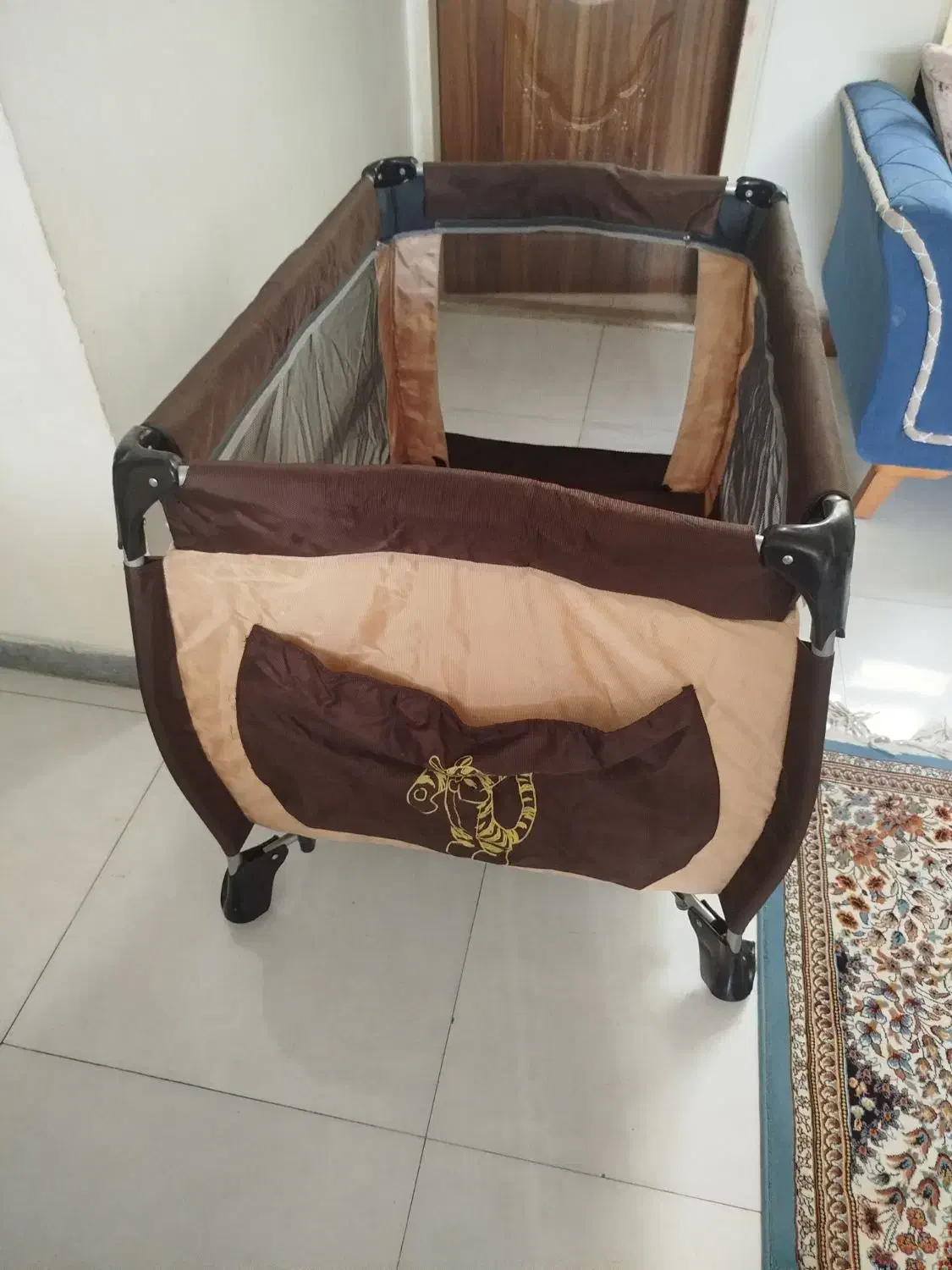 تخت پارک بازی کودک|تخت و صندلی بچه|شیراز, شهرک گلستان|دیوار