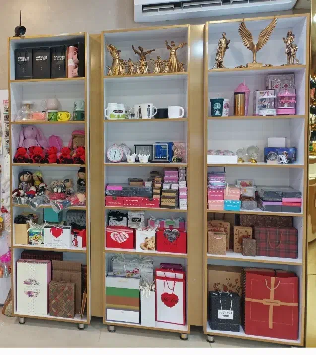 ویترین وقفسه|فروشگاه و مغازه|سیرجان, |دیوار