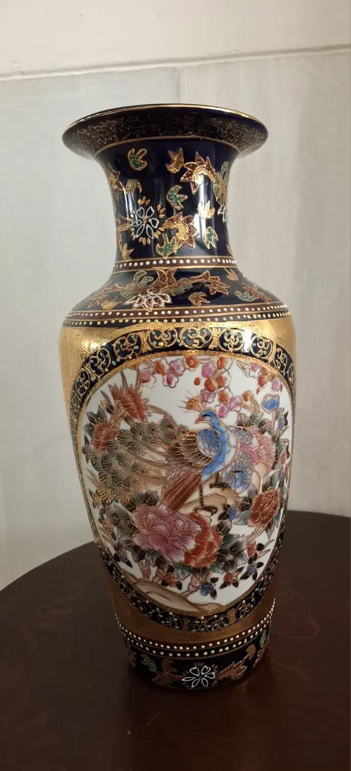 گلدان نقاشی قدیمی|کلکسیون اشیاء عتیقه|حمیدیا, |دیوار