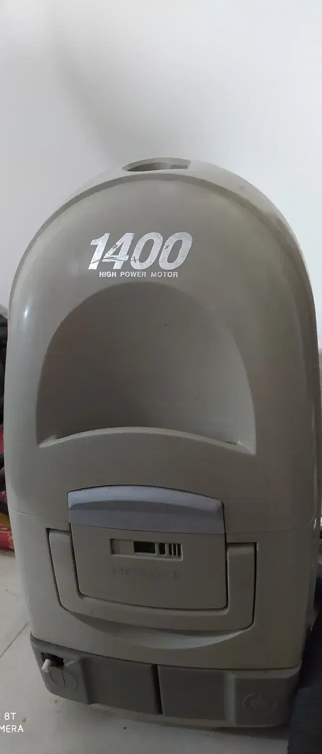 جاروبرقی سالم تمیز مکش‌ خوب فقط نهصد|جاروبرقی، جارو شارژی، بخارشو|تربت‌حیدریه, پائین ولایت|دیوار