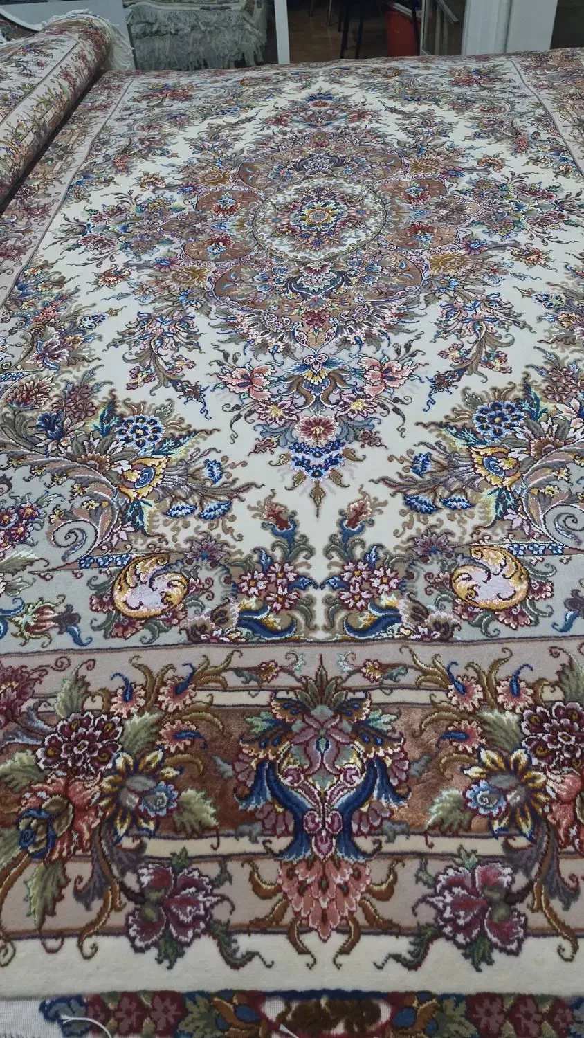 جفت ۶متری ۴۰رج خطیبی چله حاشیه کف ابریشم|فرش|خوی, |دیوار