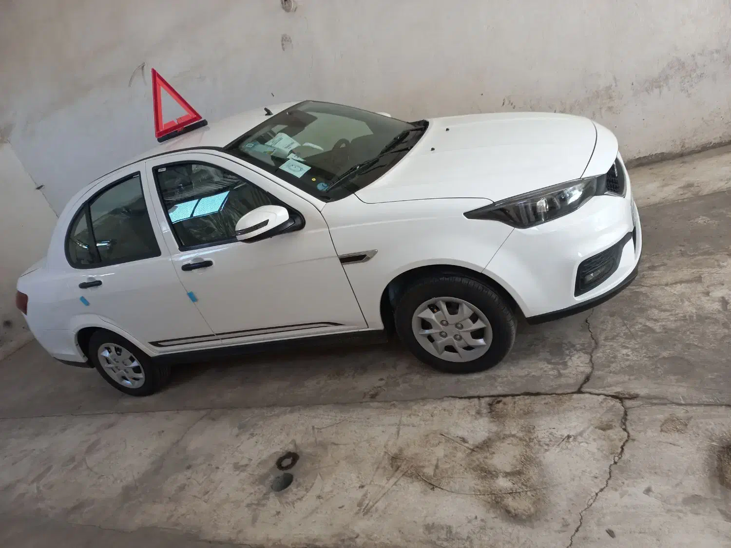 سهند خشک تحویل برج ۸|خودرو سواری و وانت|خمینیشهر, |دیوار