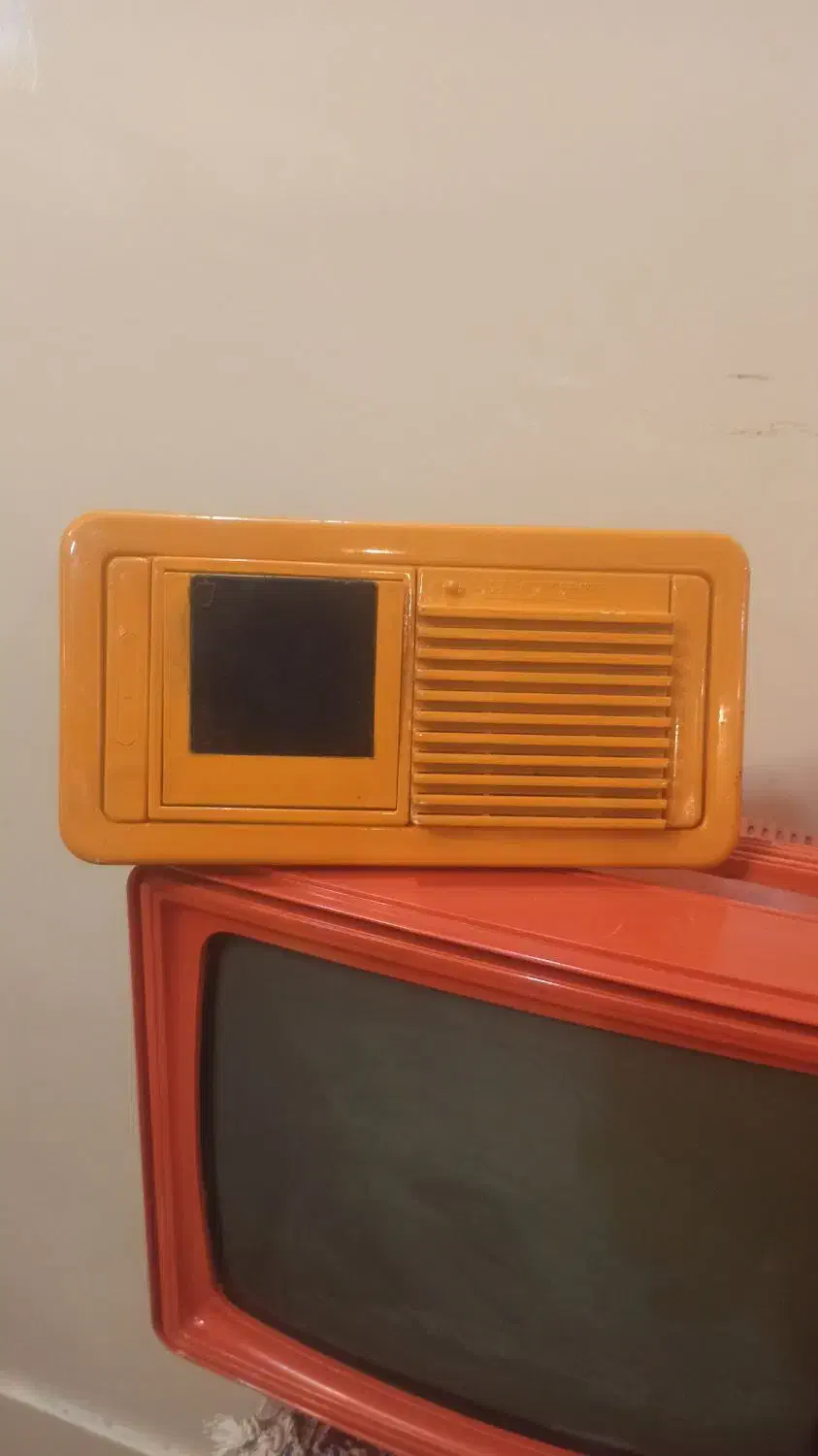 آیفون اصل قدیمی زیر قیمت بازار ارزان|تلویزیون و پروژکتور|محلات, |دیوار