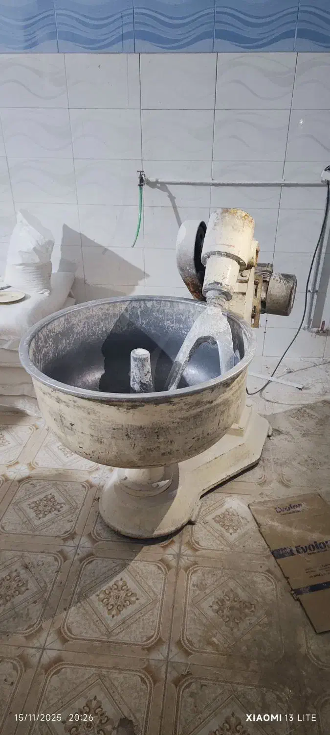 خمیر گیر 80 کیلویی|خردکن، آسیاب، غذاساز|ارس, |دیوار