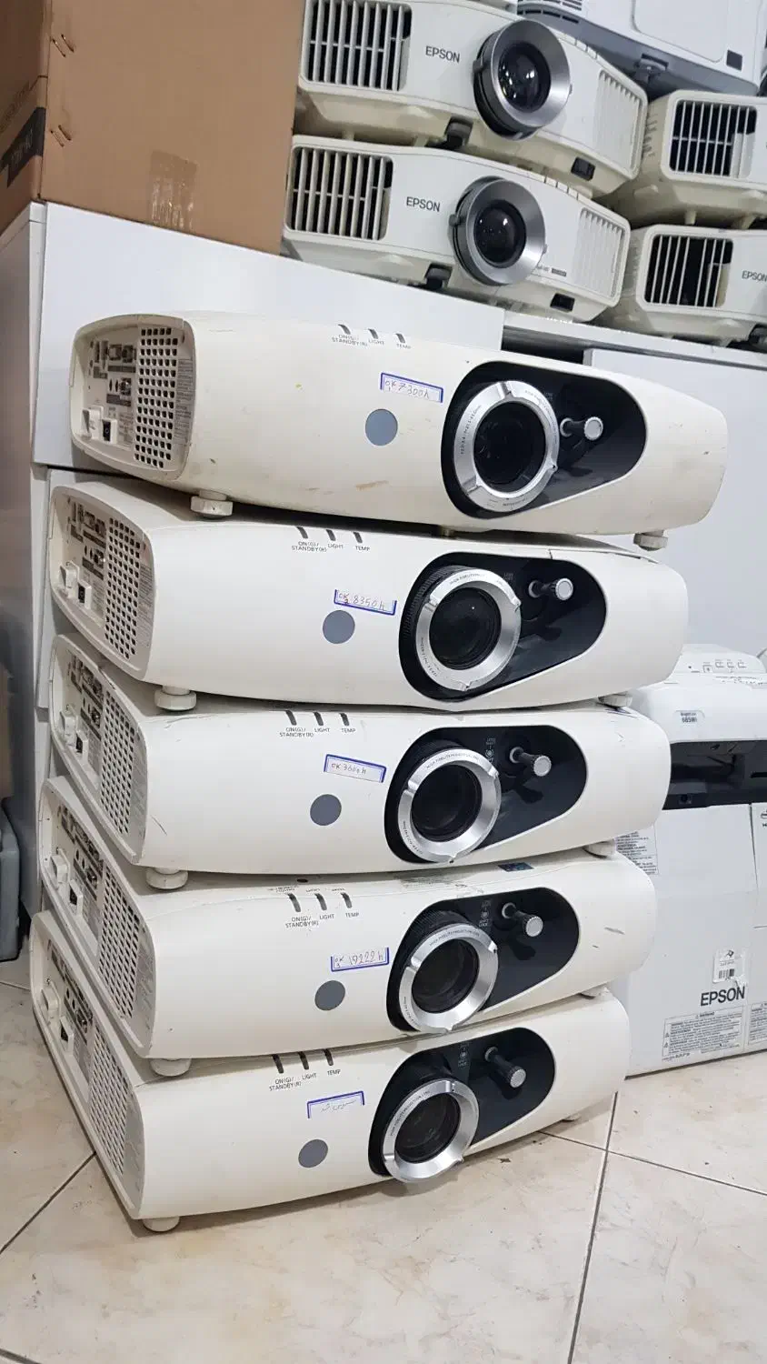 Panasonic RZ370 لیزری و فول اچ دی|تلویزیون و پروژکتور|مشهد, سجاد شهر|دیوار