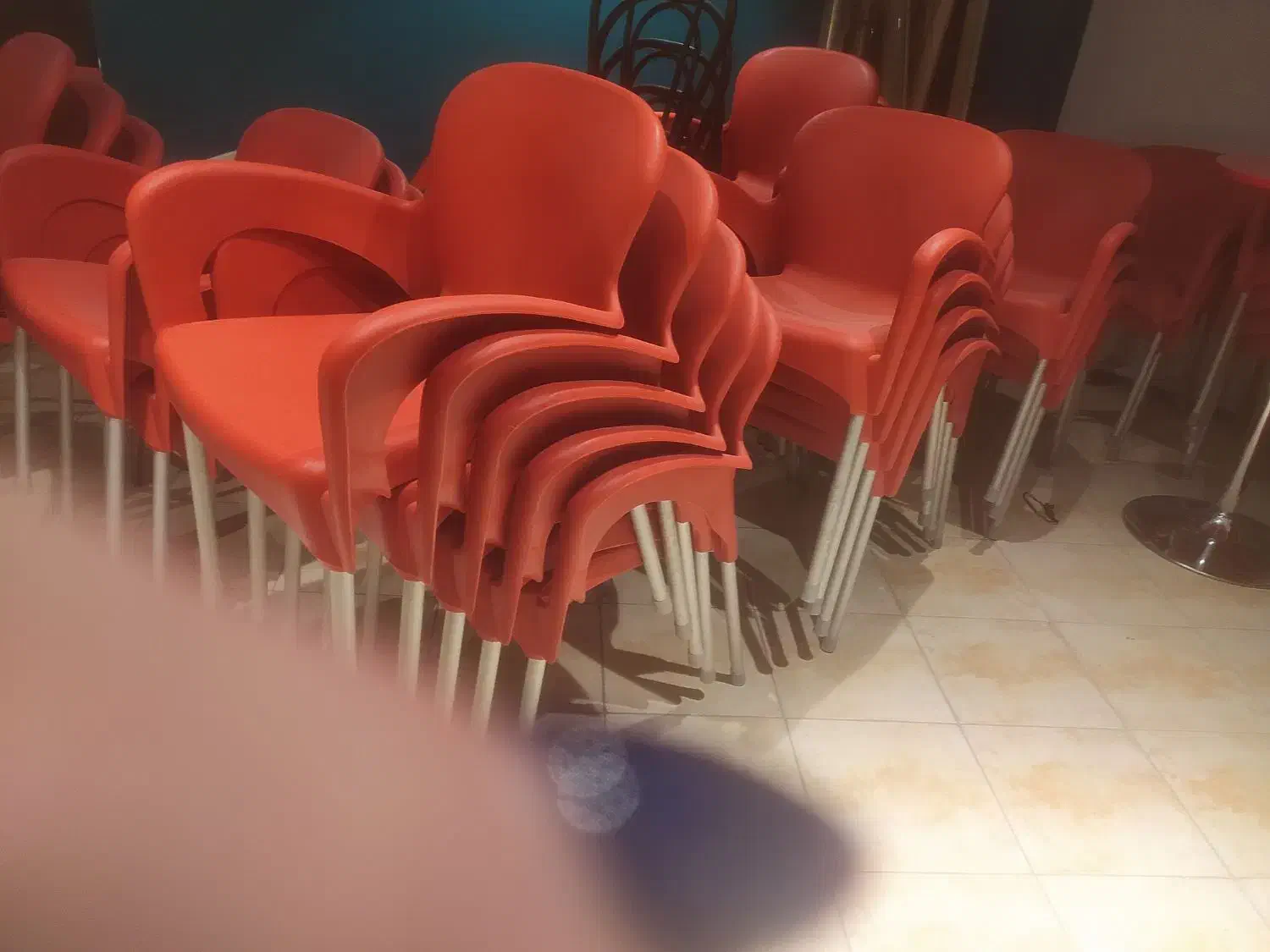 فروش انواع صندلی فقط 250 تا 550 زمان محدود|صندلی و نیمکت|کیش, |دیوار