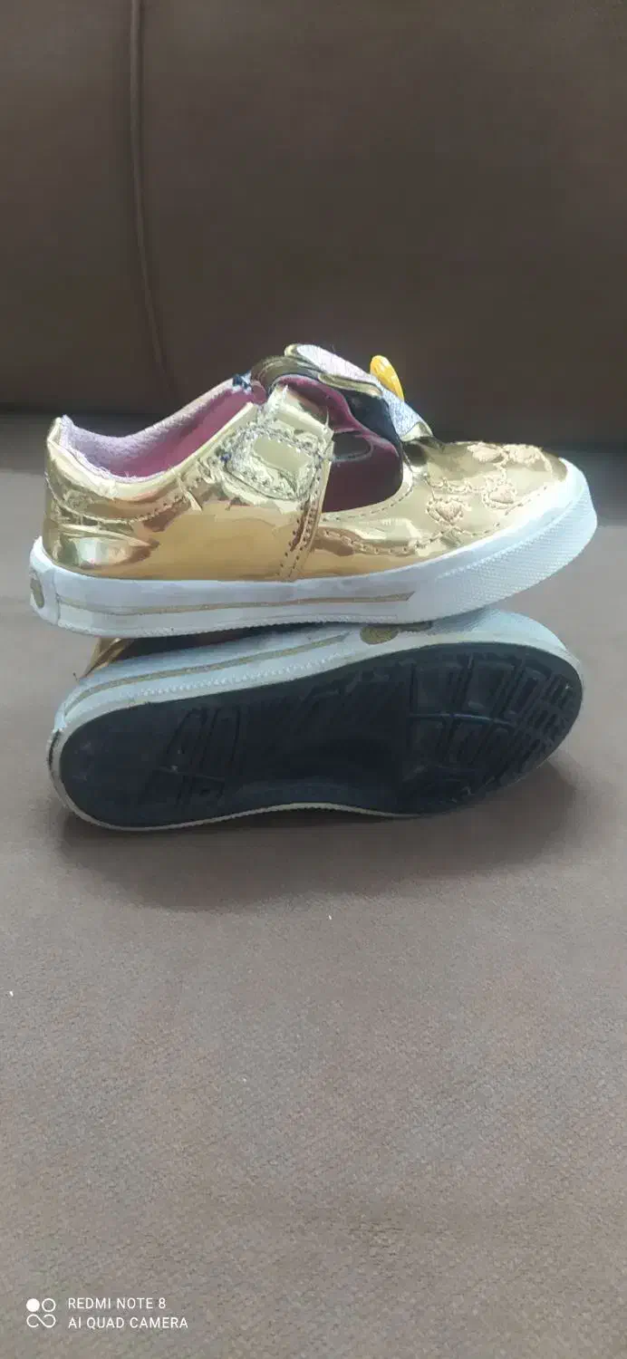 کفش دوخترونه در حد نونو سایز 24|کفش و لباس بچه|قم, وادی السلام|دیوار