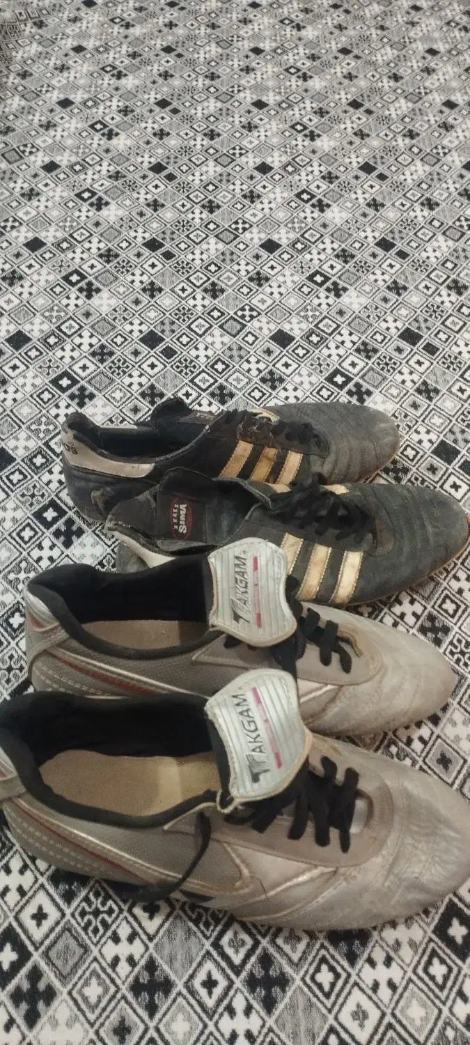 کفش فوتبال چمنی|کیف، کفش، کمربند|آبیک, |دیوار