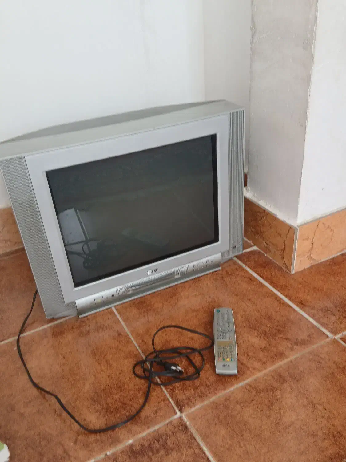 تلوزیون|تلویزیون و پروژکتور|الشتر, |دیوار