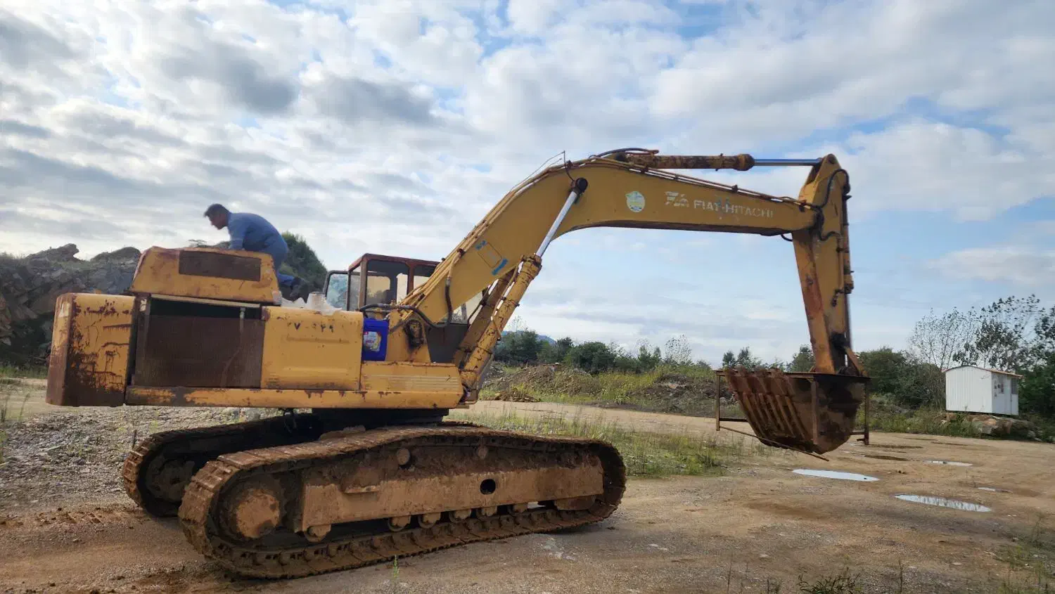 بیل مکانیکی|خودرو سنگین|رشت, منظریه|دیوار