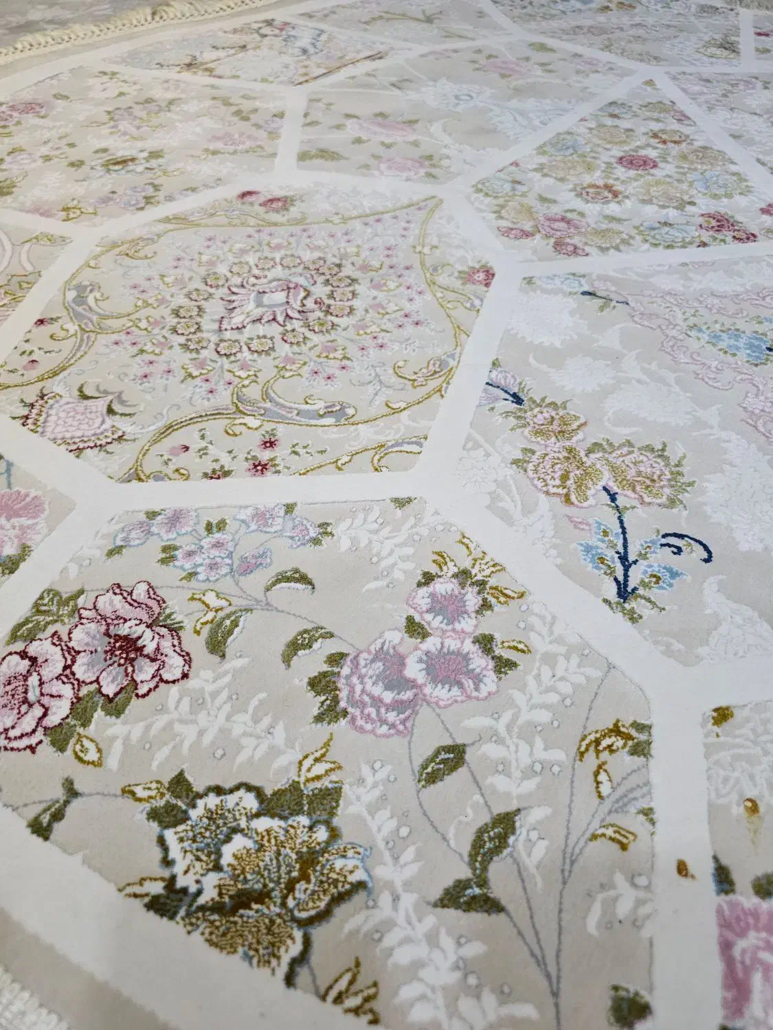 قالیچه ۱۲۰۰شانه گرد سایز ۱/۵|فرش|مشهد, کارمندان دوم|دیوار