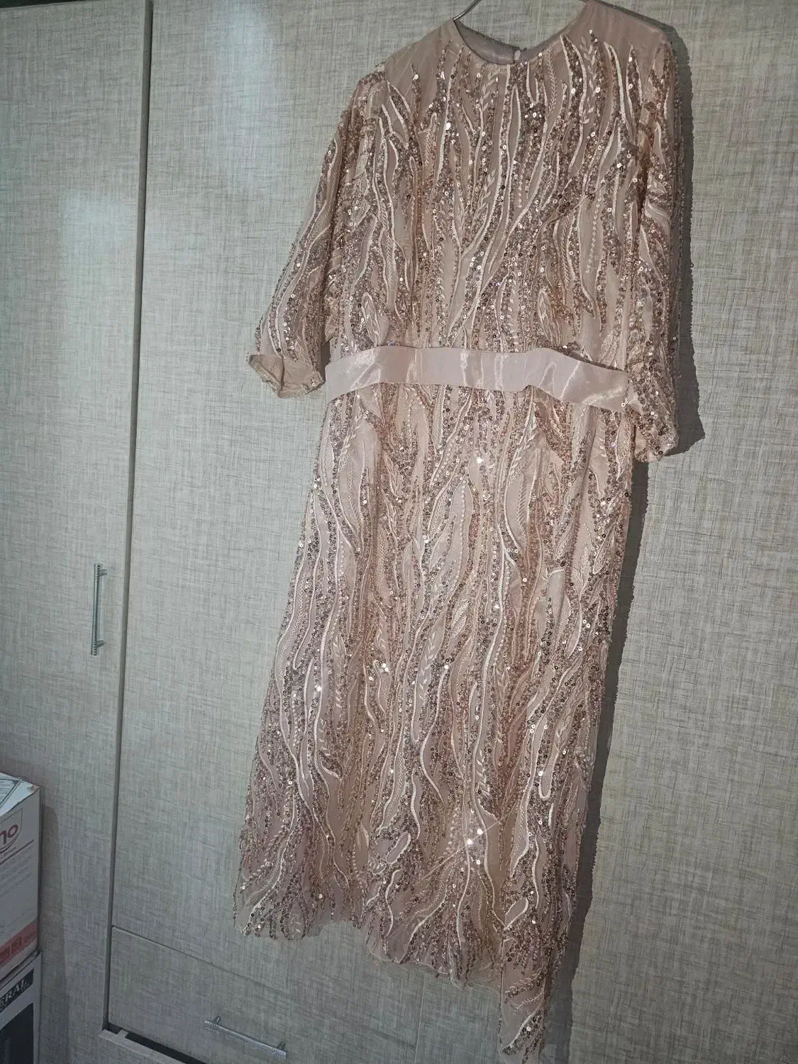 لباس مجلسی|لباس|رشت, جهاد|دیوار