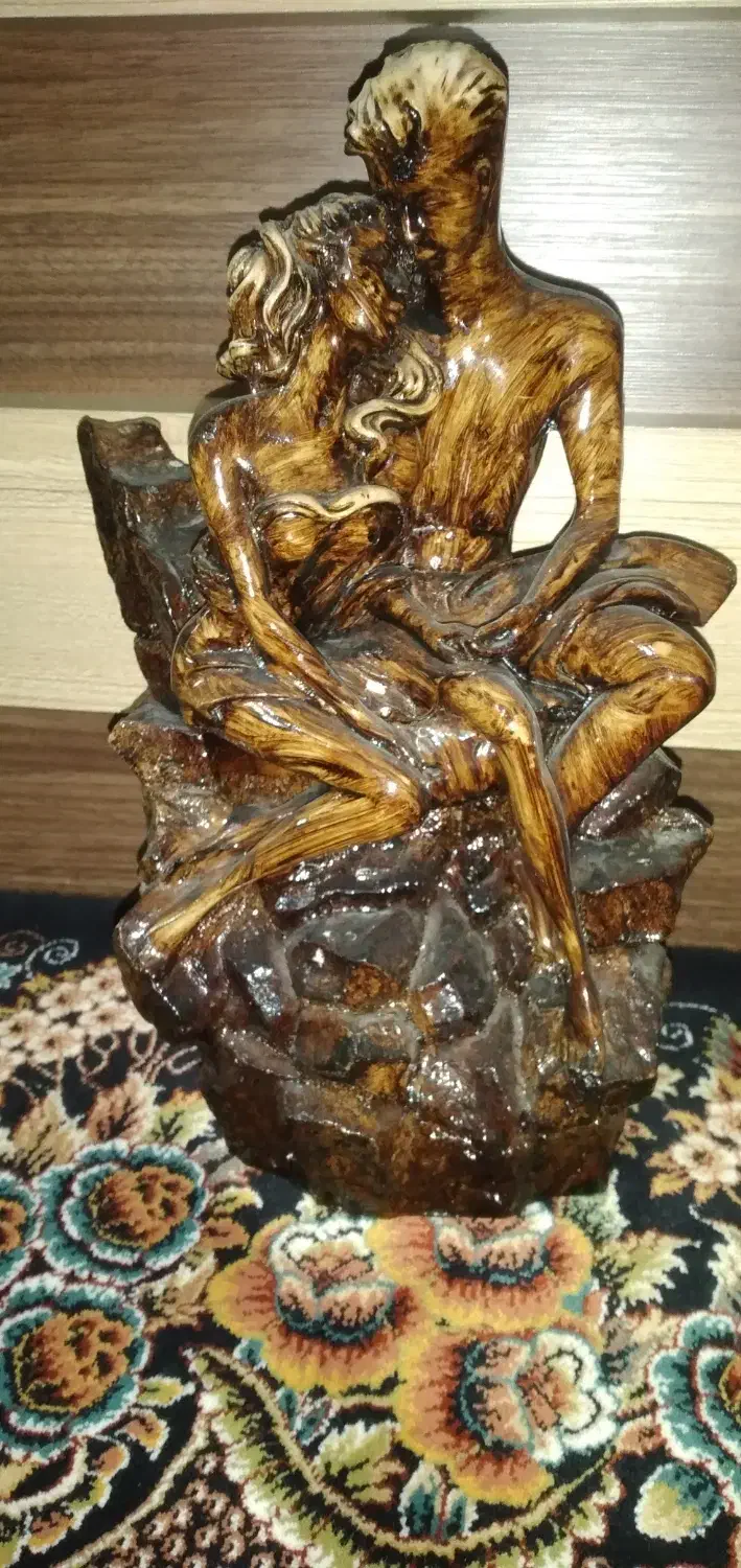 تعدادی مجسمه و شب خواب|مجسمه، تندیس، ماکت|خمینی‌شهر, |دیوار