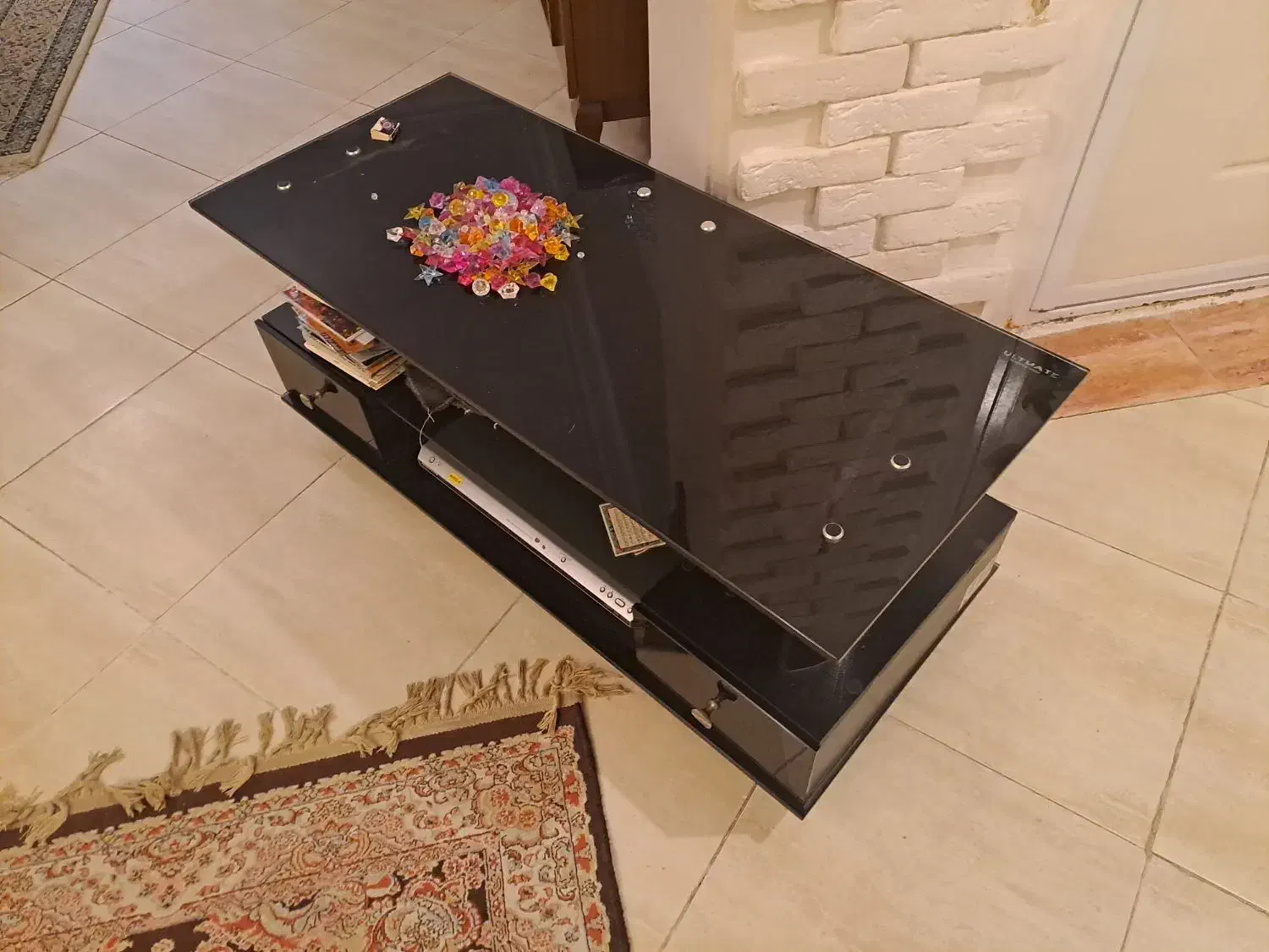 میز تلویزیون شیشه ای|میز تلویزیون|کرج, آق تپه|دیوار