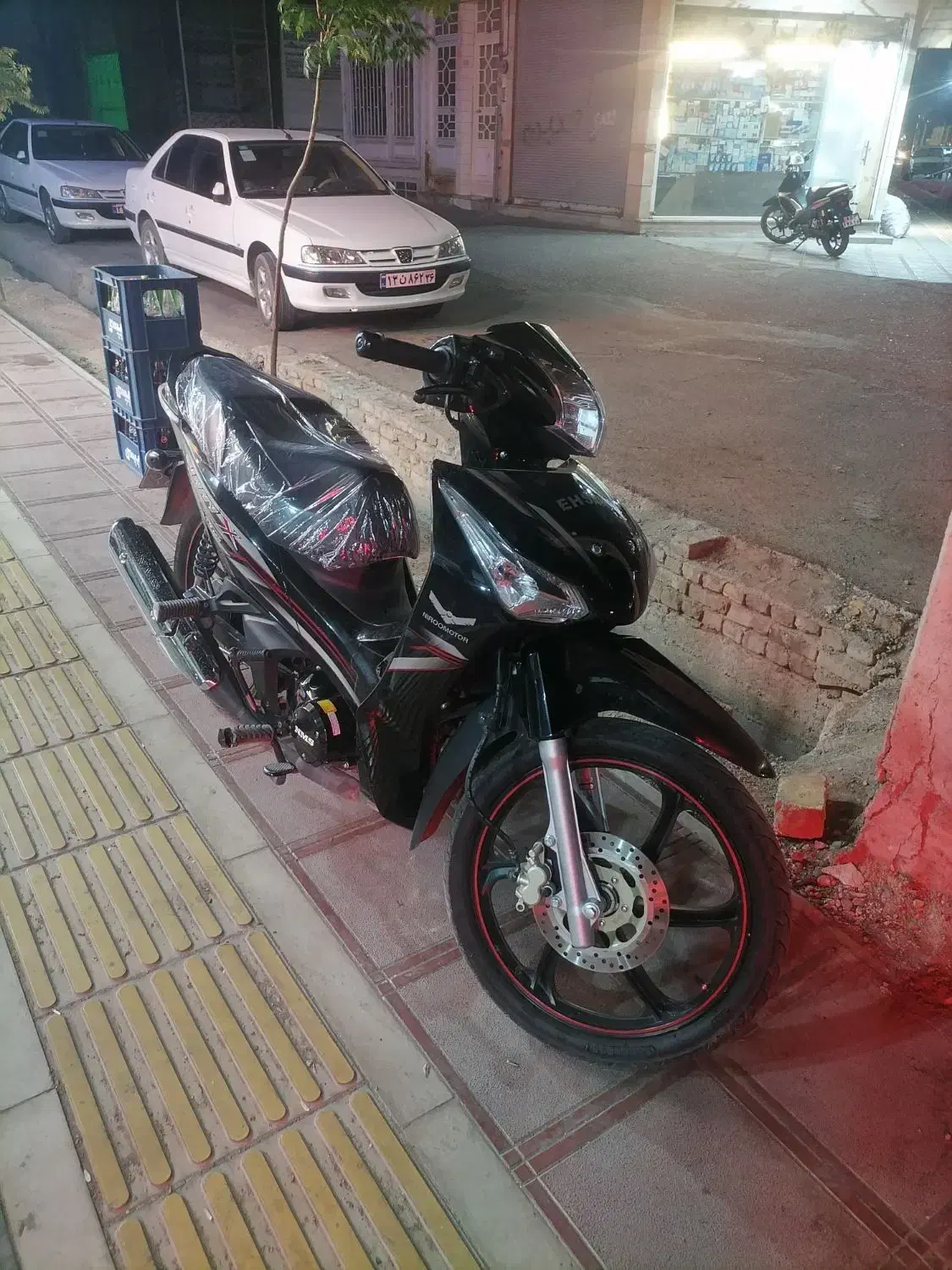 لاکی احسان125|موتورسیکلت|تربت‌حیدریه, شهید بهشتی|دیوار