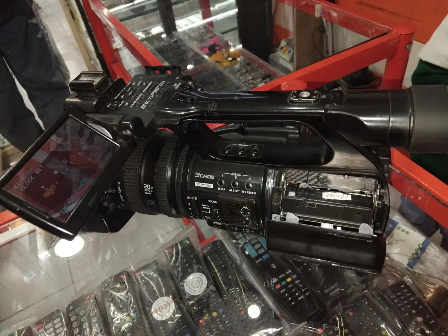 دوربین سونی z5 کاست خور|دوربین عکاسی و فیلم‌برداری|سریش آباد, |دیوار