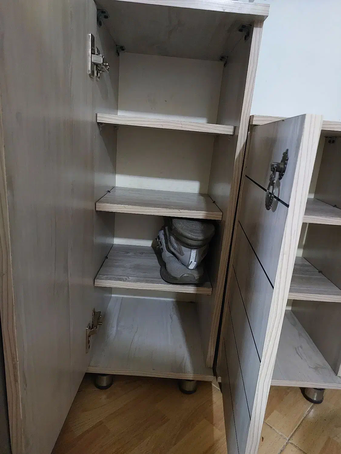 جاکفشی|جاکفشی، کمد، دراور|مشهد, چهارچشمه|دیوار