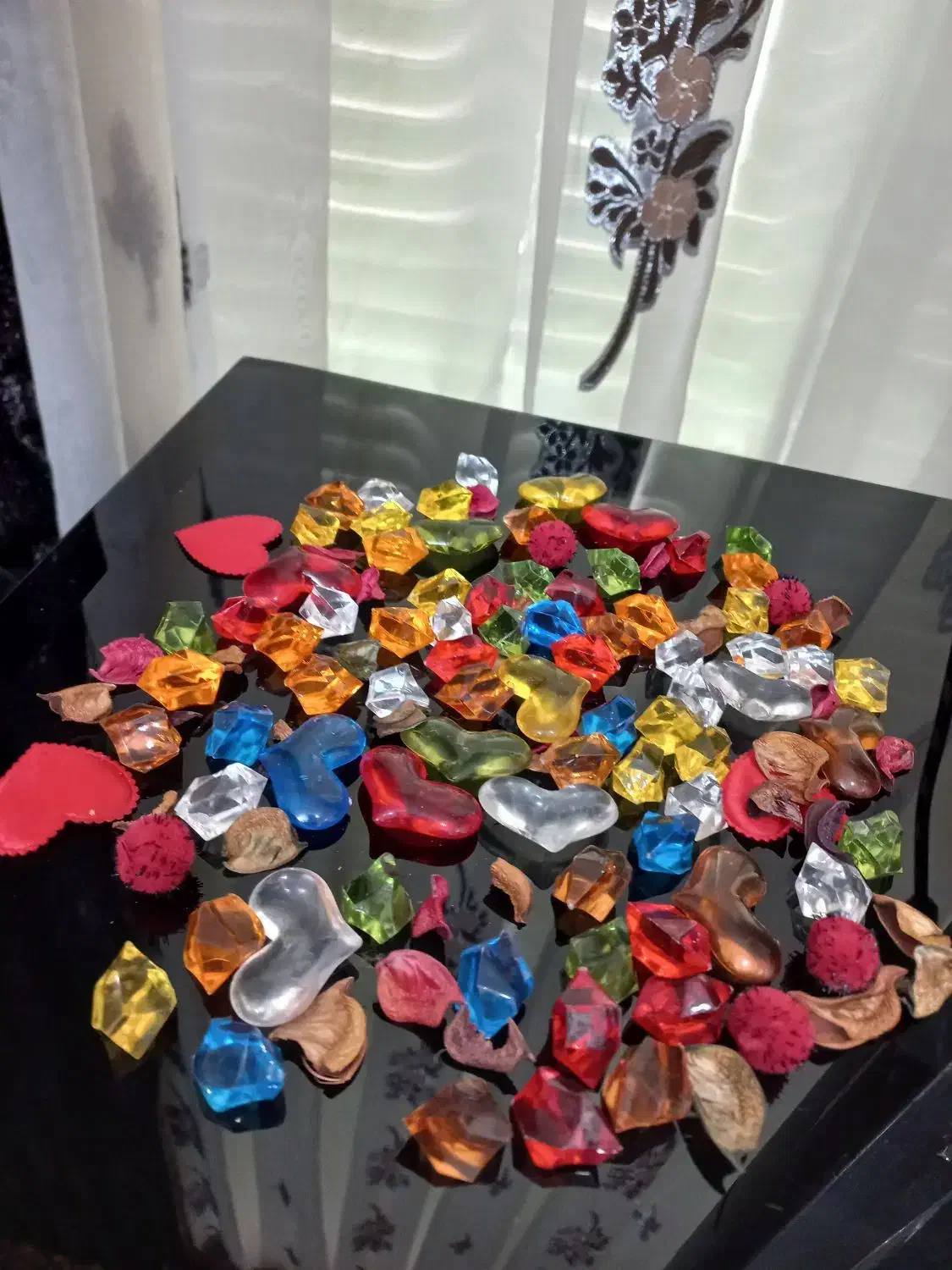 مقداری سنگ رنگی تزیینی نو آکبند|صنایع دستی و سایر لوازم تزئینی|شیراز, سرو|دیوار