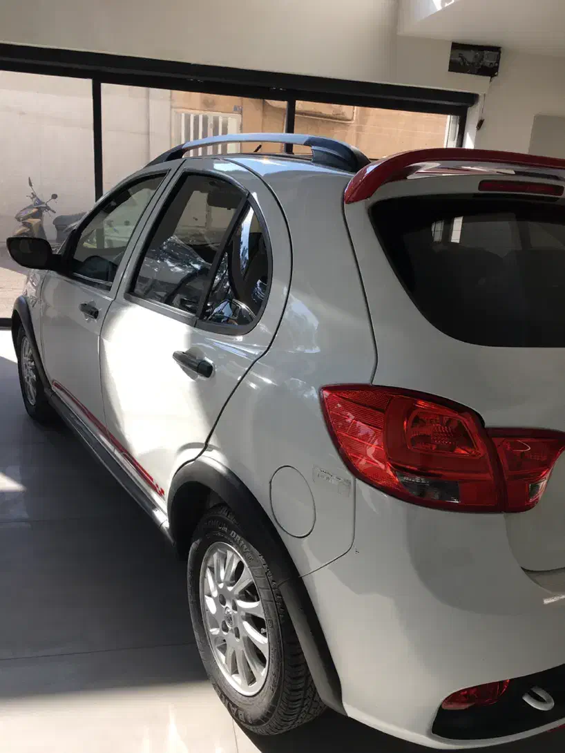 کوییک اتومات ۱۴۰۲ فول سفید قرمز|خودرو سواری و وانت|قم, باسکول|دیوار