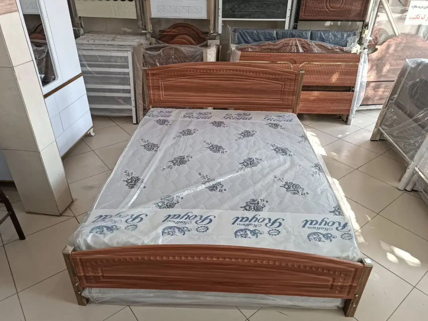 تخت میزبان دار،دوطبقه،دونفره،تک نفره بهراد|تخت و سرویس خواب|قم, شاه ابراهیم|دیوار