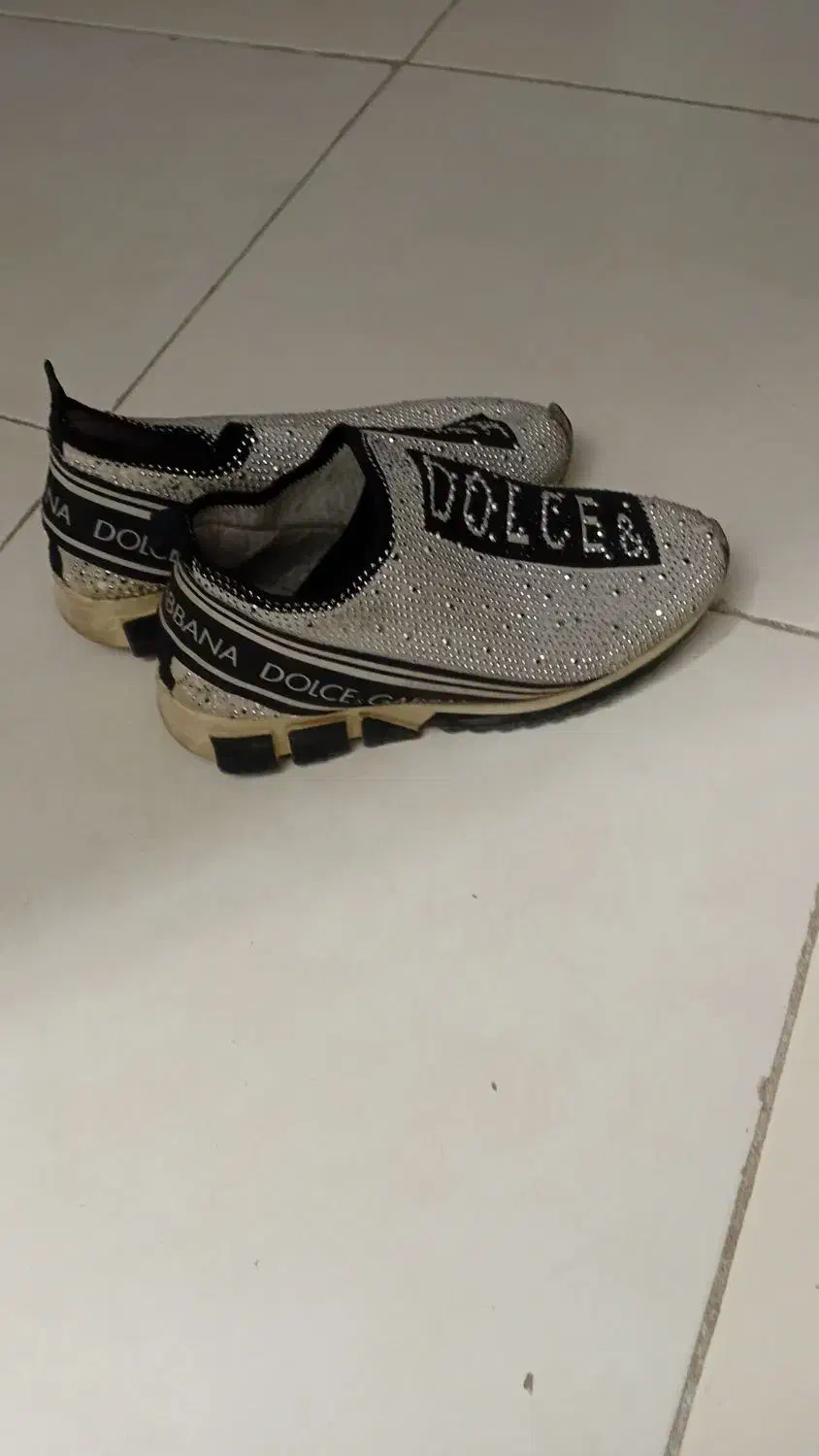 دو تا کتونی|کیف، کفش، کمربند|رودهن, |دیوار