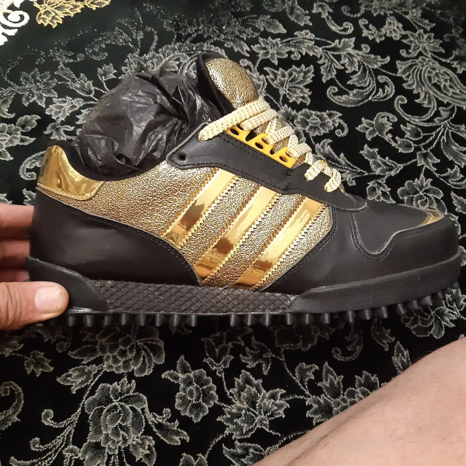 سه جفت کتونی اورجینال معاوضه با زنجیر نقره دسبند|کیف، کفش، کمربند|کهریزک, |دیوار