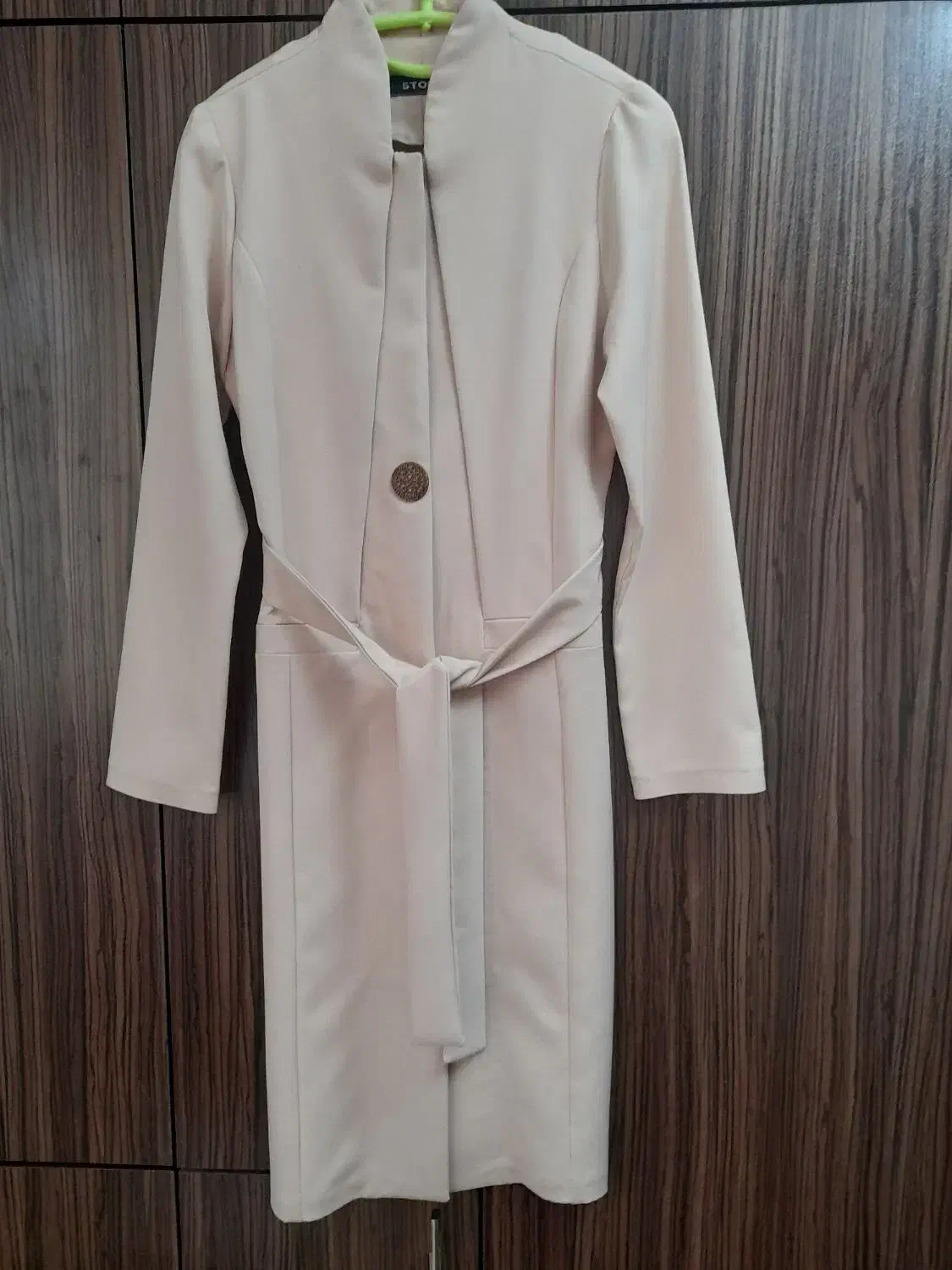 مانتو نو|لباس|رشت, منظریه|دیوار