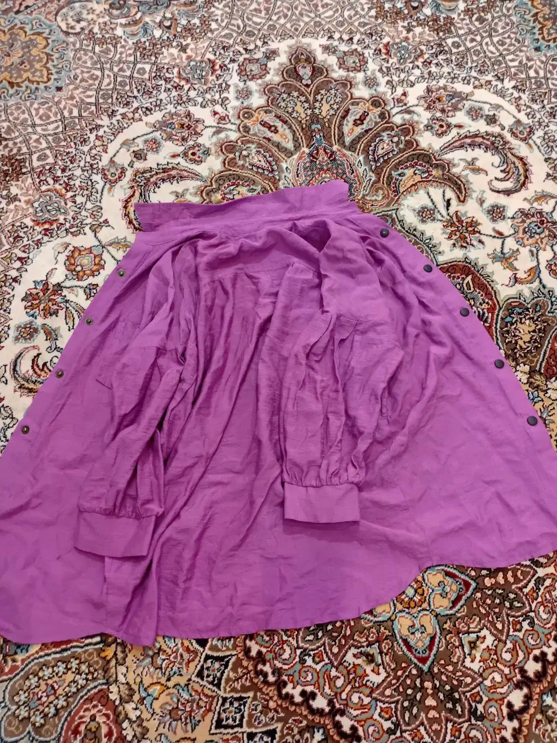 مقداری لباس در حد اک|لباس|شاهینشهر, خانه کارگر|دیوار