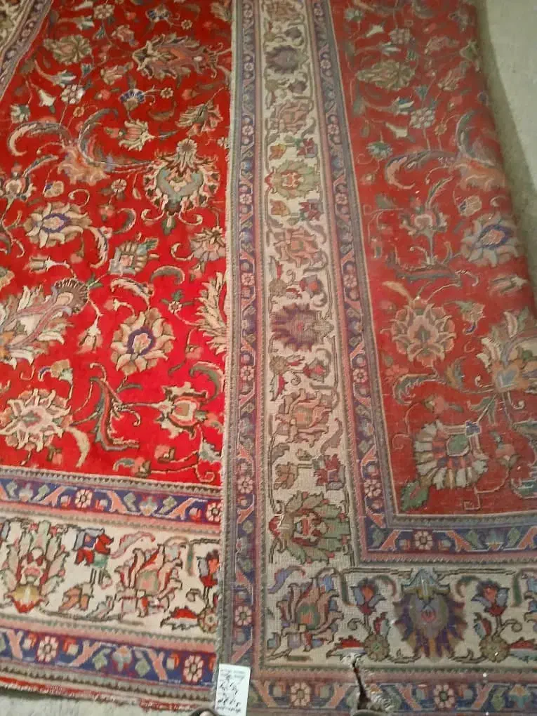 سلام عرض ادب .  یک عدد فرش دست بافت|فرش|شهریار, رضی آباد بالا|دیوار