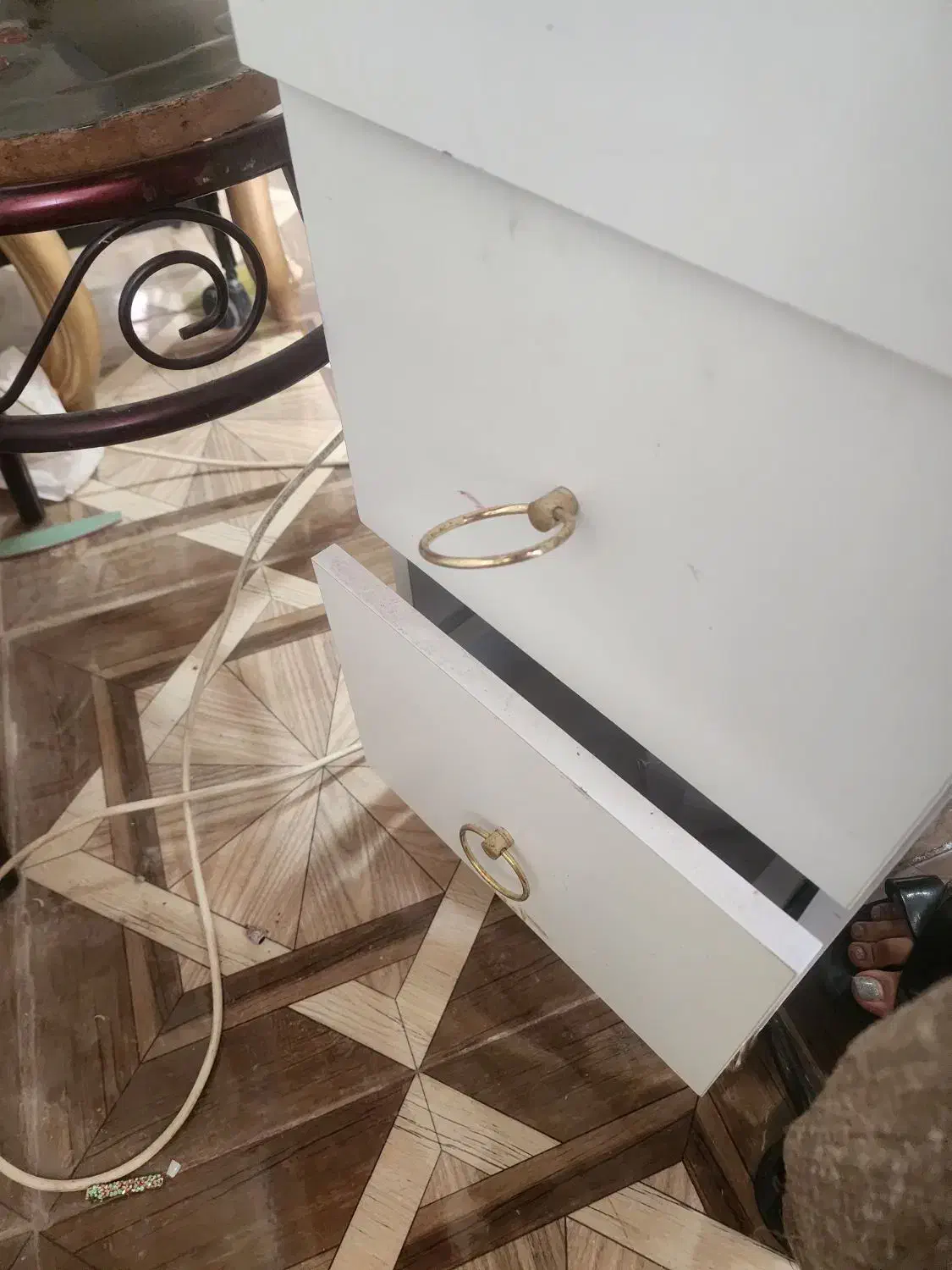 میزناخن|آرایشگاه و سالن‌های زیبایی|یاسوج, |دیوار