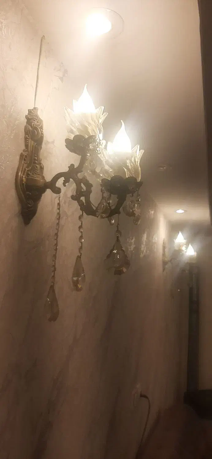 لوستر.|لوستر و چراغ آویز|شهر ری, اقدسیه|دیوار