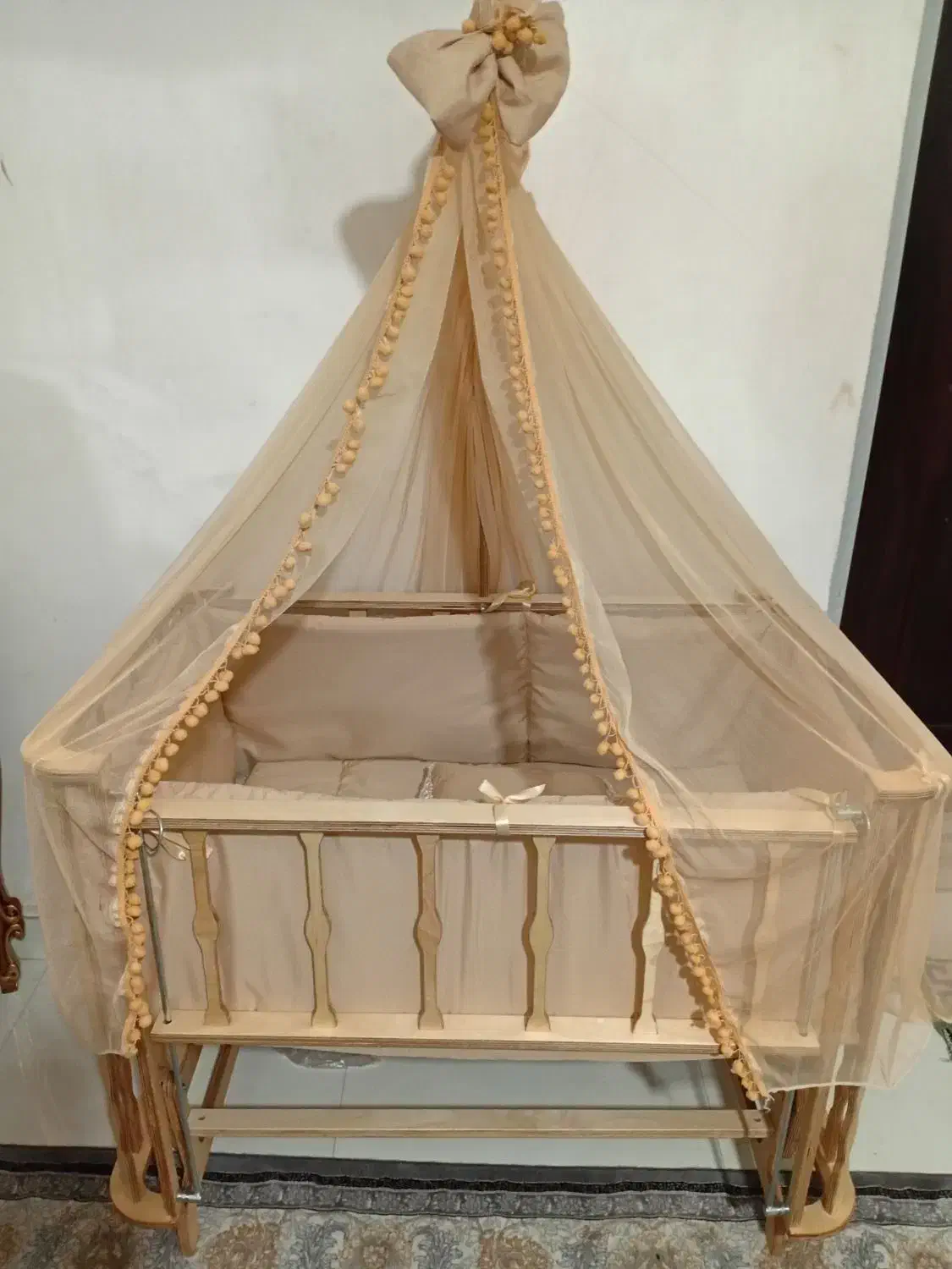 تخت کنار مادر|تخت و صندلی بچه|تبریز, |دیوار