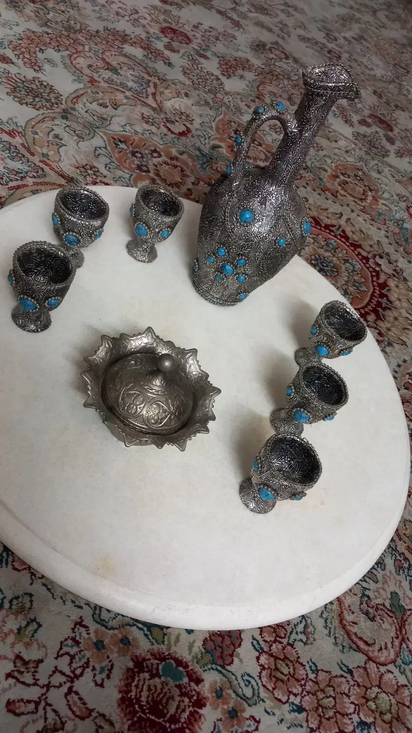 دکوری مرصع  قدیمی و قندان مسی|کلکسیون اشیاء عتیقه|لاهیجان, انقلاب|دیوار