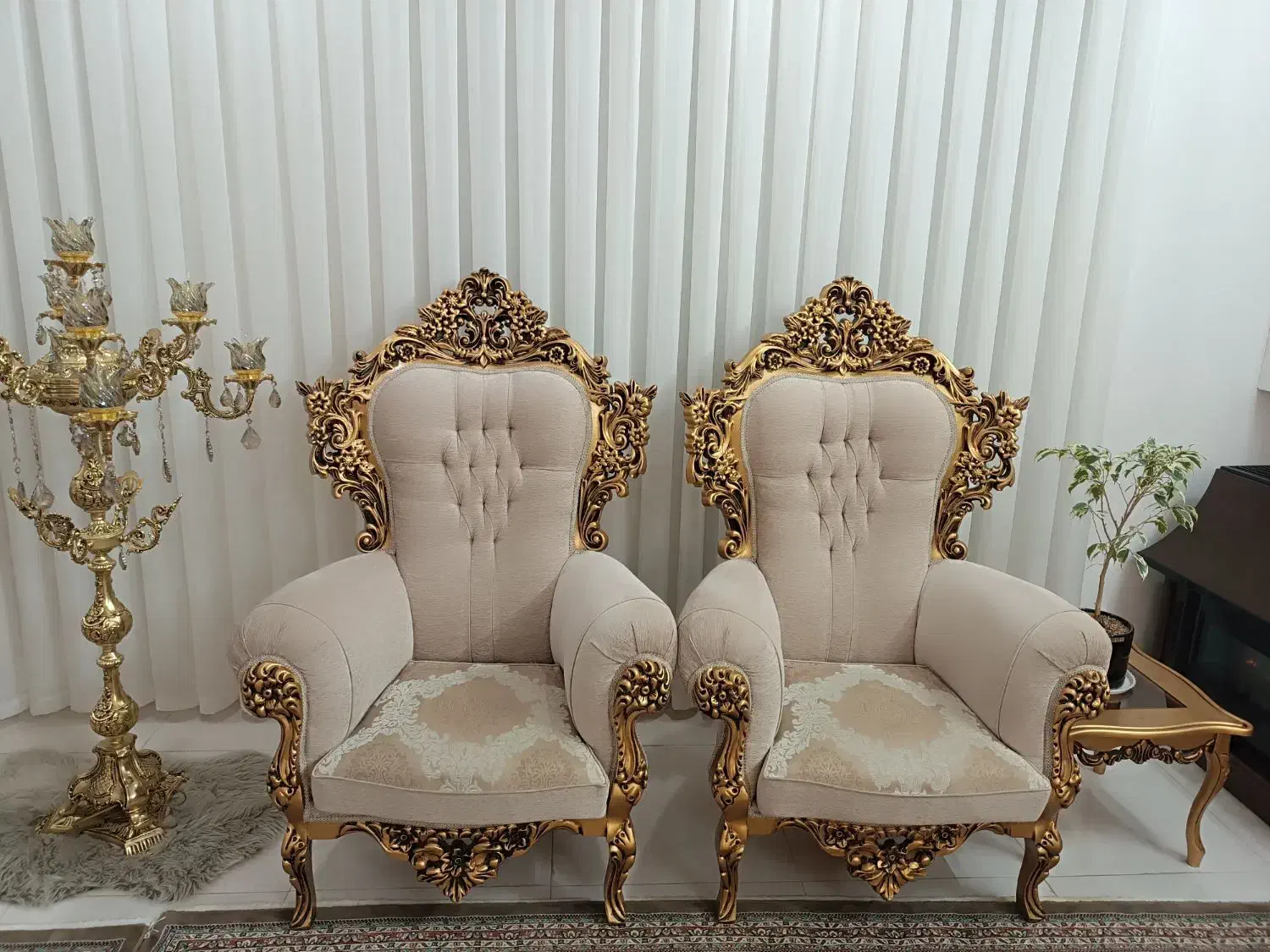 مبل سلطنتی ۹نفره|مبلمان خانگی و میز عسلی|گلبهار, شهر جدید گلبهار|دیوار