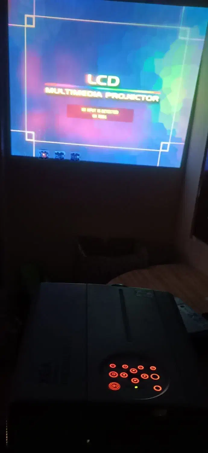 ویدئو پرژکتور هیتاچی . شارپ . پاناسونیک|تلویزیون و پروژکتور|تهران, جوادیه|دیوار