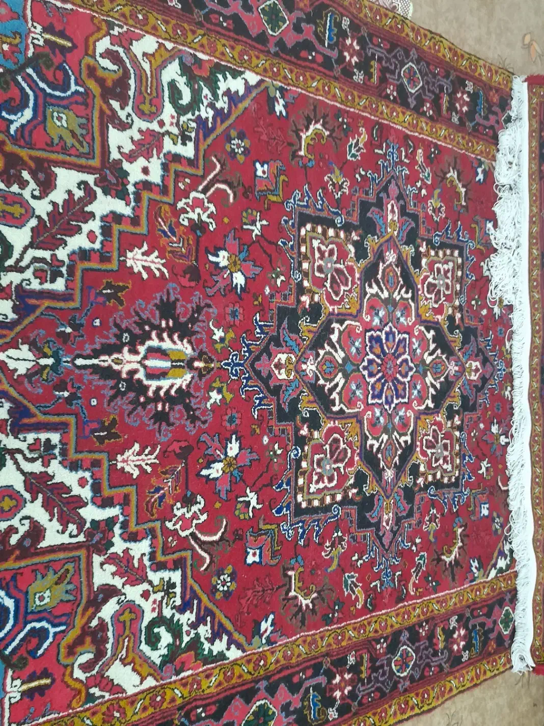 فرش دستبافت ۹ متری هریس اصل تازه و ضخیم فروش فوری|فرش|مهربان, |دیوار