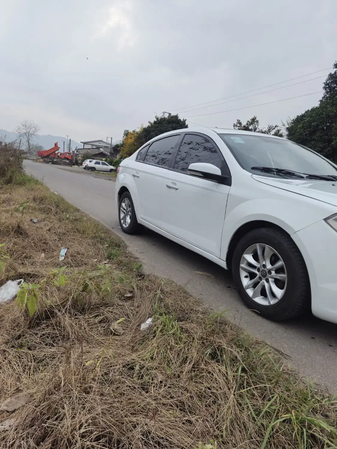 برلیانس مدل ۹۶ داخل مشکی اتومات|خودرو سواری و وانت|رشت, گلسار|دیوار