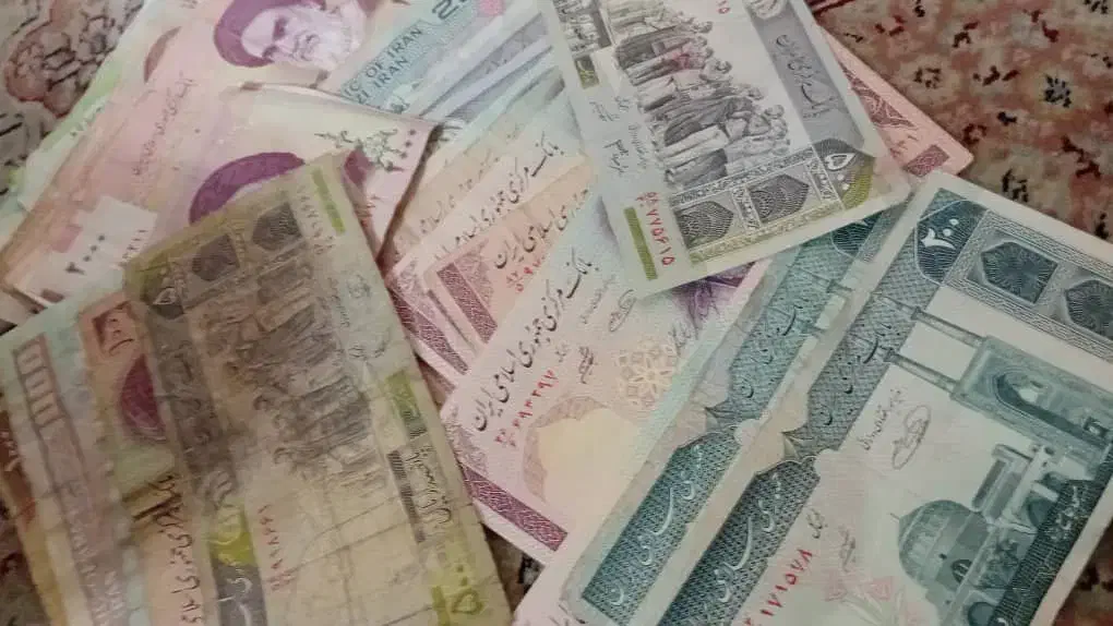 خریدار واقعی پیشنهاد بالا فروخته میشود|کلکسیون سکه، تمبر، اسکناس|تهران, صادقیه|دیوار